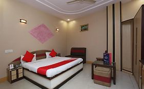 Oyo 2962 Hotel Sheel Gopal Vision