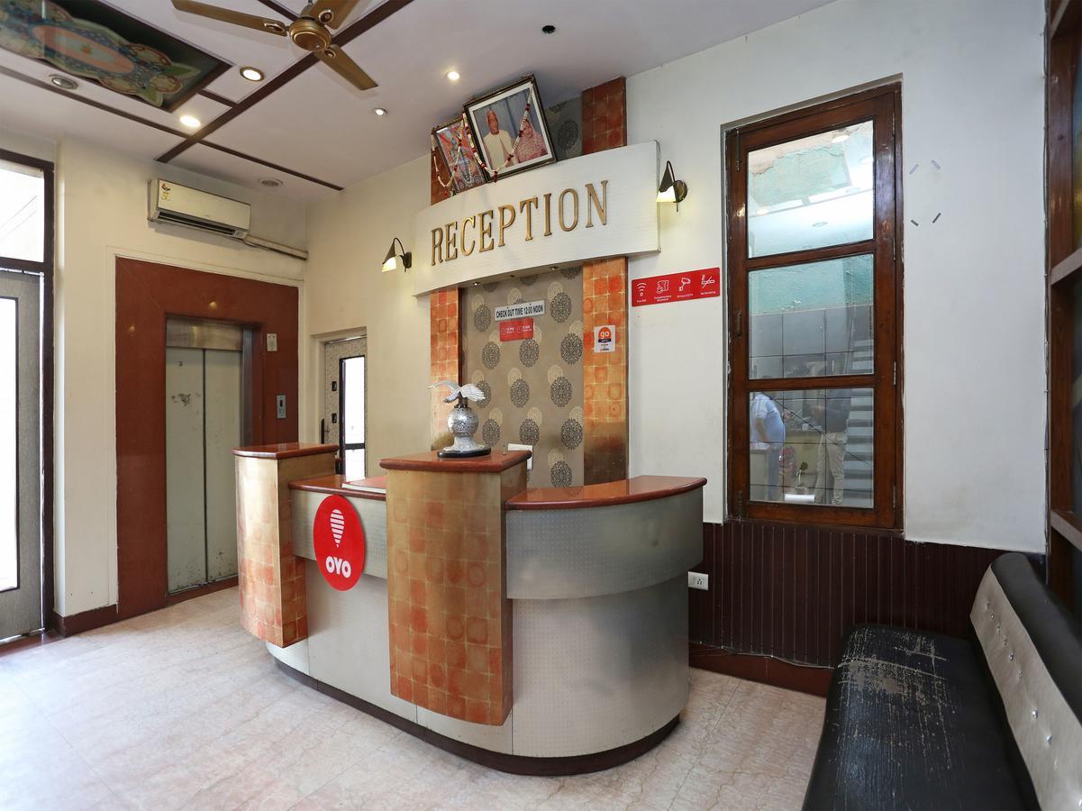 Sheel Gopal Vision Hotel Mathura Exterior photo